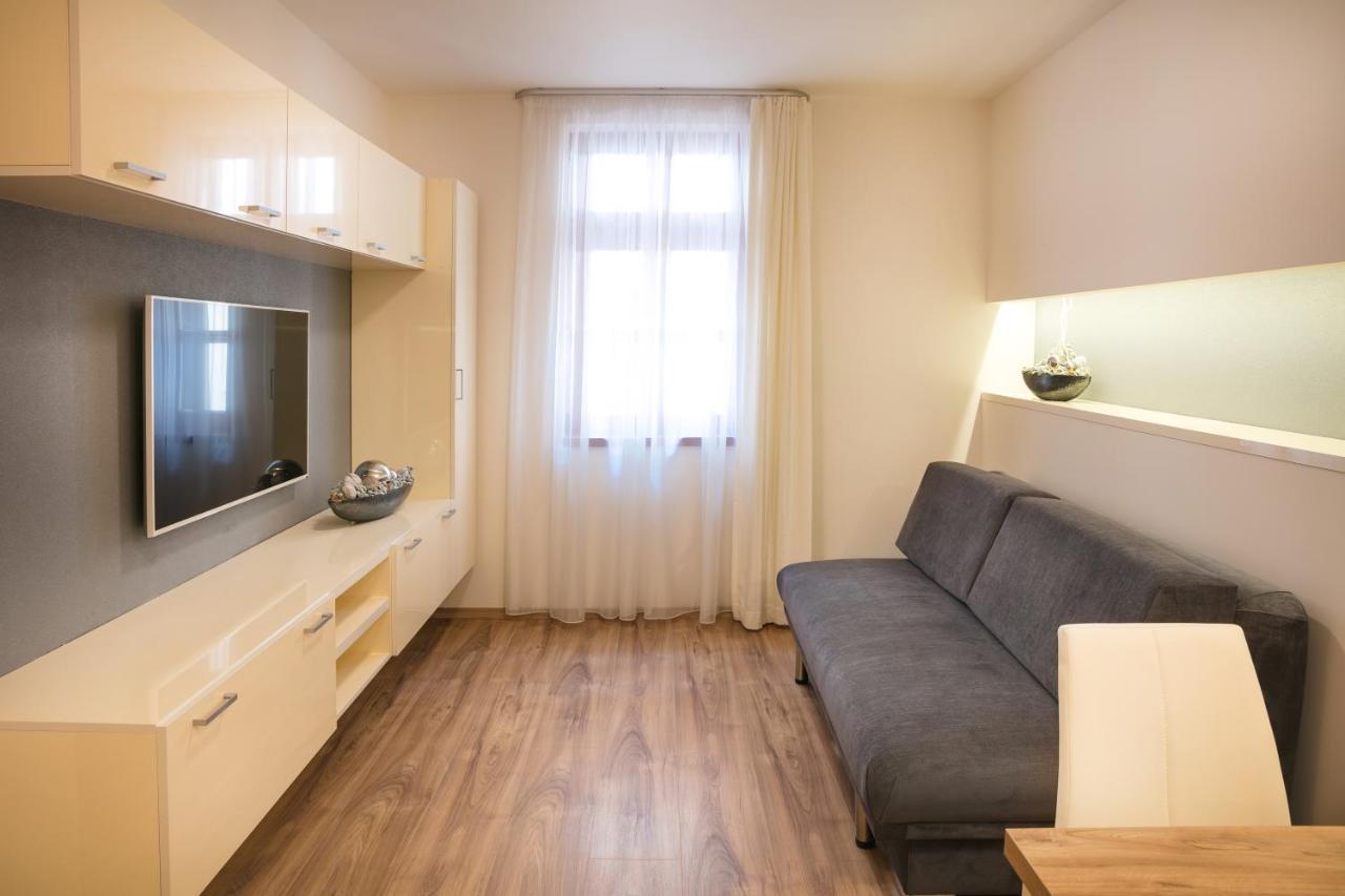 Foter Rezidencia 2 Aparthotel Дьор Екстериор снимка
