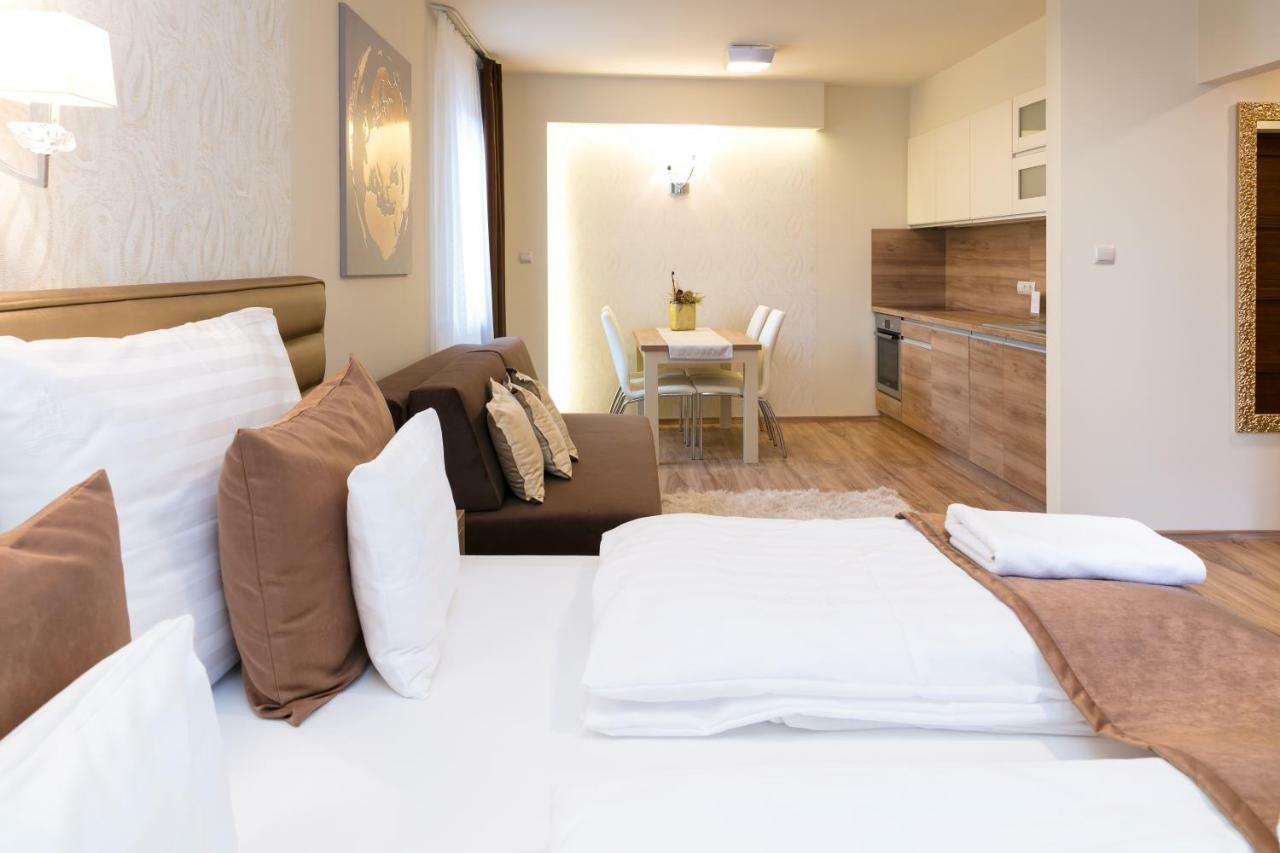 Foter Rezidencia 2 Aparthotel Дьор Екстериор снимка