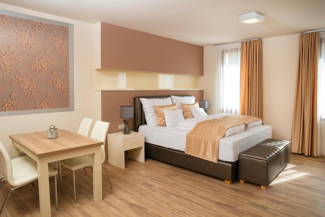 Foter Rezidencia 2 Aparthotel Дьор Екстериор снимка