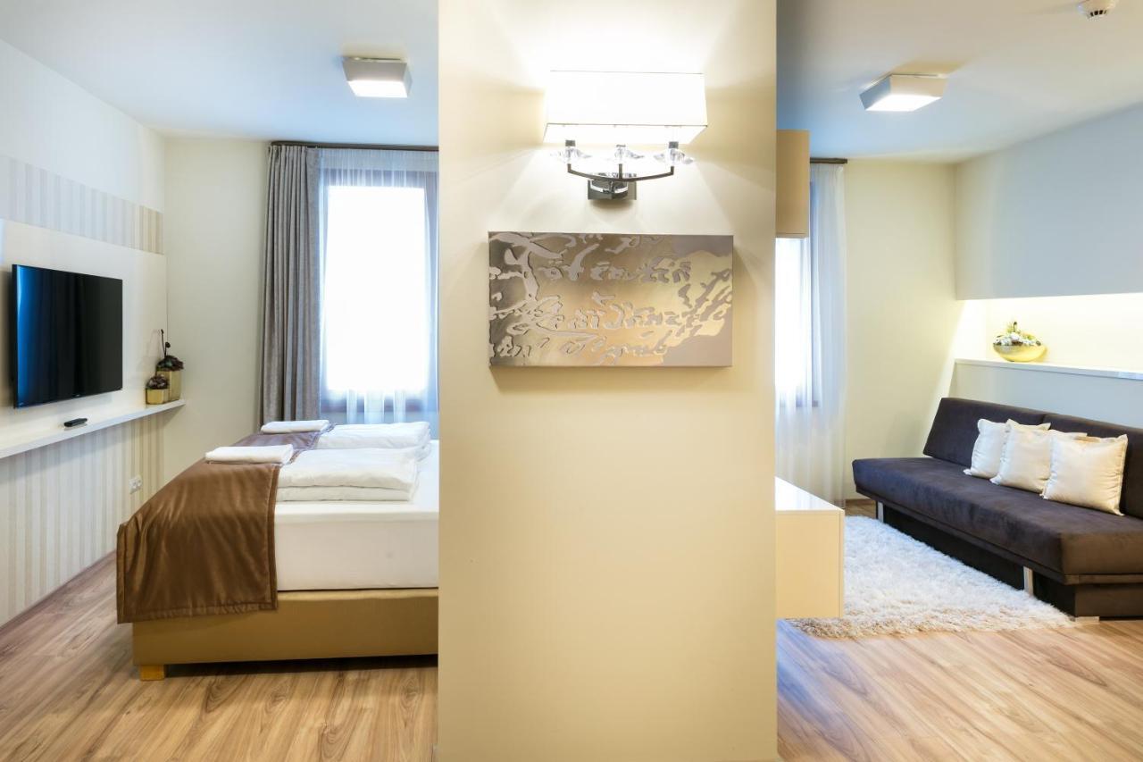 Foter Rezidencia 2 Aparthotel Дьор Екстериор снимка