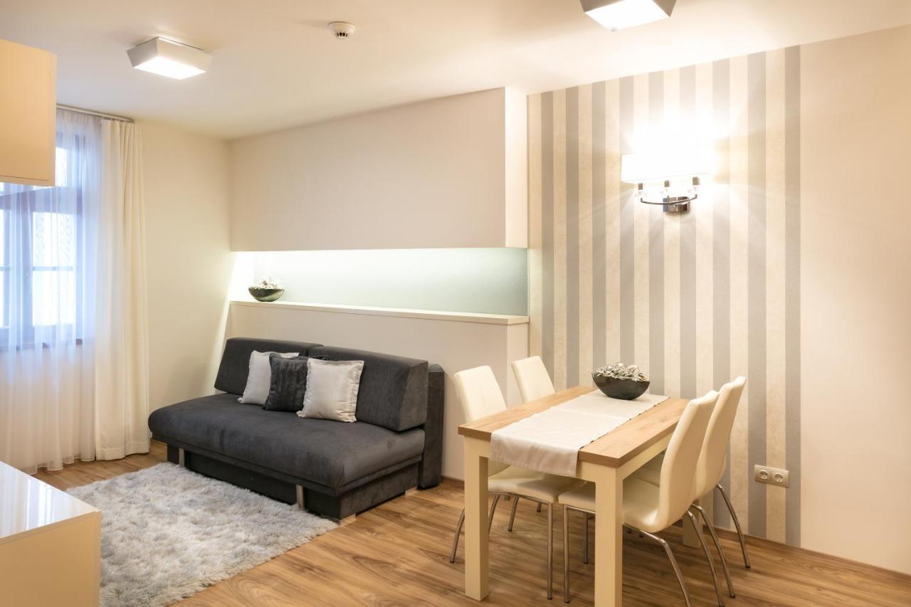 Foter Rezidencia 2 Aparthotel Дьор Екстериор снимка